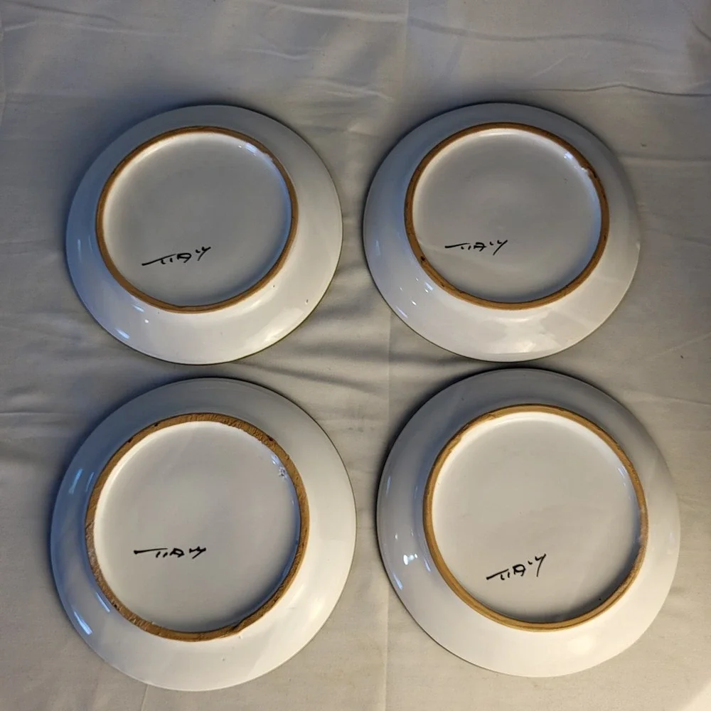 Set of 4 - Orange Flower Decorative Plates 7-1/4